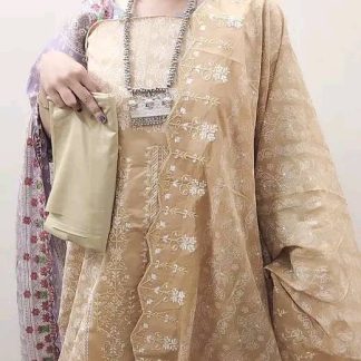 Friday Boutique cream